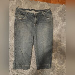 Womens "Instantly Slims You"cropped capri-style denim jeans. Size 20 W